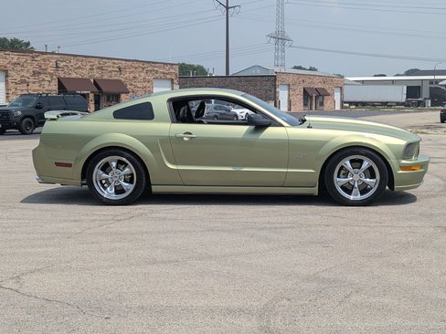 Used 2005 Ford Mustang GT Premium RWD image 15