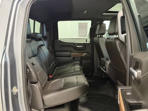 Used 2019 Chevrolet Silverado 1500 High Country image 40