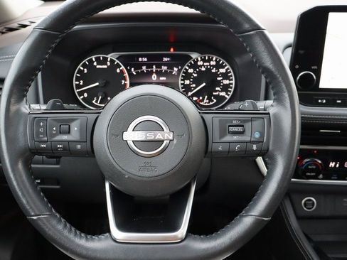 Used 2022 Nissan Rogue SL w/ SL Premium Package image 6