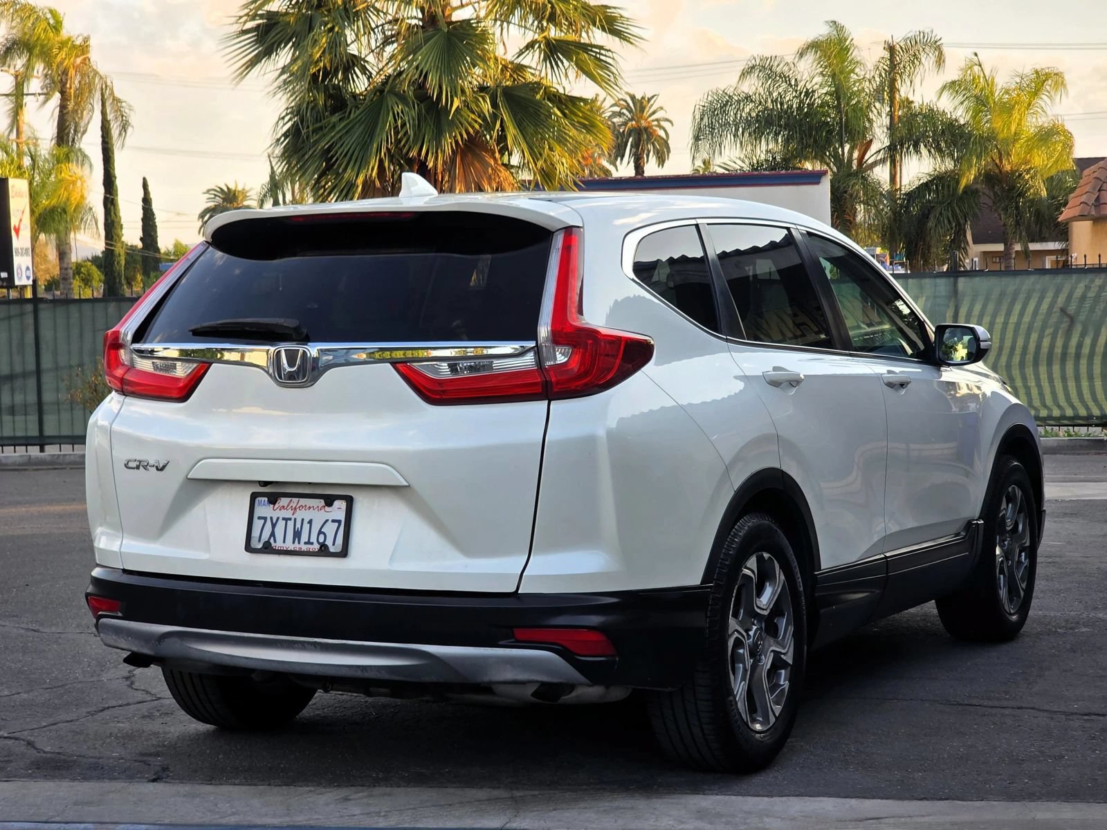 Used 2017 Honda CR-V EX-L image 3