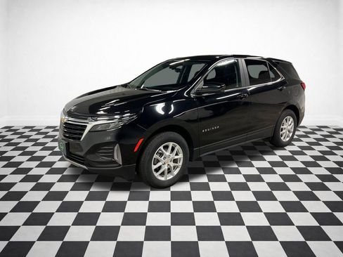 Used 2024 Chevrolet Equinox LT w/ LPO, Floor Liner Package AWD/4WD image 4