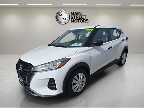 Used 2024 Nissan Kicks S FWD image 1
