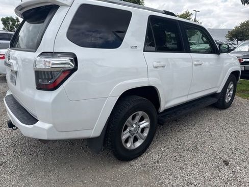 Used 2022 Toyota 4Runner SR5 Premium w/ Moonroof Package RWD image 3