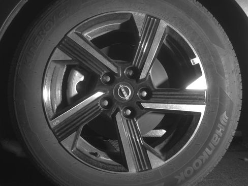 Used 2025 Nissan Sentra SV image 12