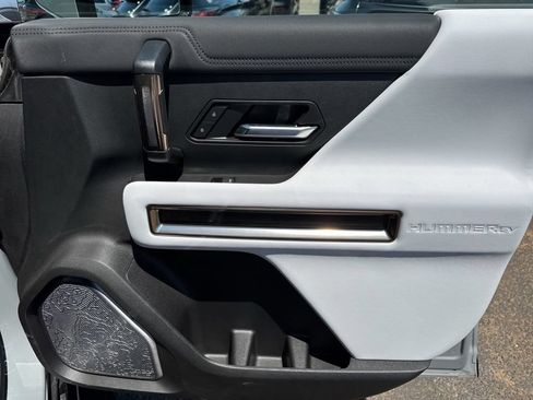 Used 2025 GMC Hummer EV 3X AWD/4WD image 41