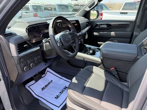 New 2026 Chevrolet Suburban RST w/ Advanced Technology Package AWD/4WD image 25