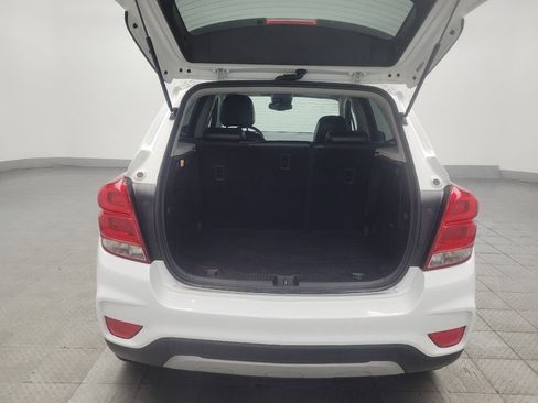 Used 2020 Chevrolet Trax LT w/ LT Convenience Package FWD image 29