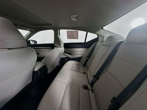 Used 2023 Nissan Altima 2.5 SV w/ SV Premium Package image 25