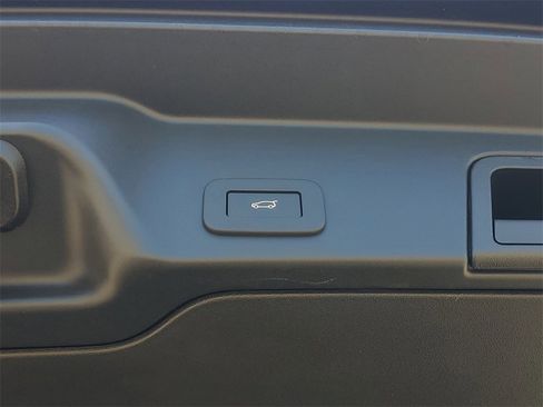 New 2026 Land Rover Range Rover Evoque S image 8