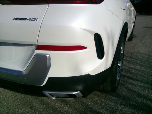 Used 2020 BMW X6 xDrive40i w/ Premium Package image 30