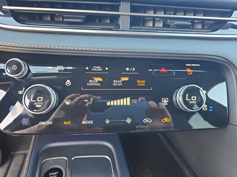 Certified 2026 INFINITI QX60 Sport AWD/4WD image 24