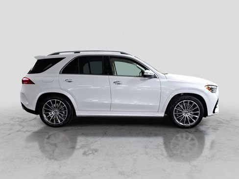 New 2026 Mercedes-Benz GLE 580 4MATIC image 4