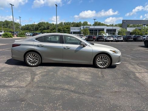 Used 2019 Lexus ES 350 w/ Accessory Package 2 FWD image 23
