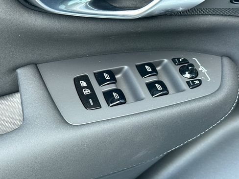 New 2025 Volvo XC90 T8 Plus w/ Protection Package Premier image 11