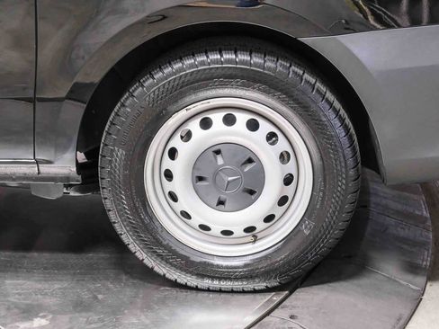 Used 2023 Mercedes-Benz Metris Passenger image 9