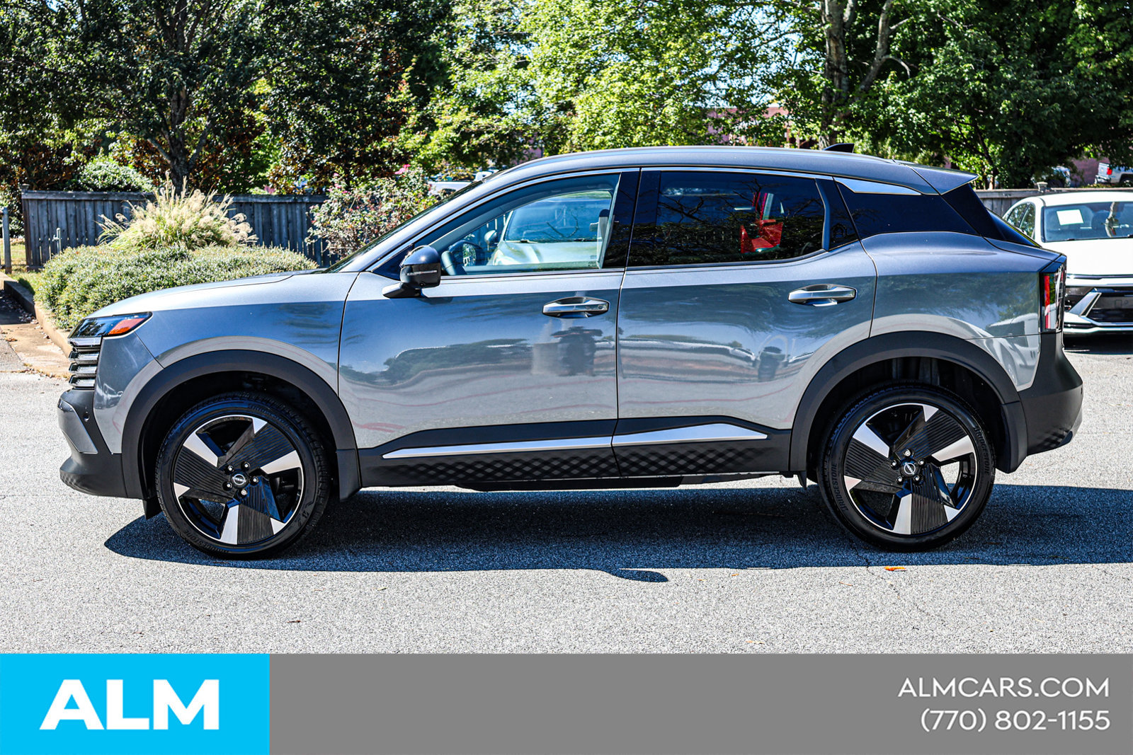 Used 2026 Nissan Kicks SR FWD image 9