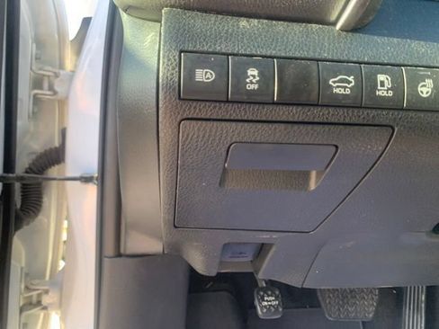 Used 2024 Toyota Camry SE FWD image 14