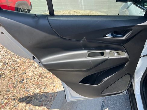 Used 2024 Chevrolet Equinox LT FWD image 20