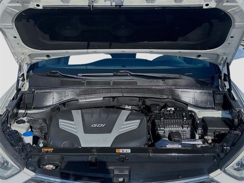 Used 2016 Hyundai Santa Fe SE image 32