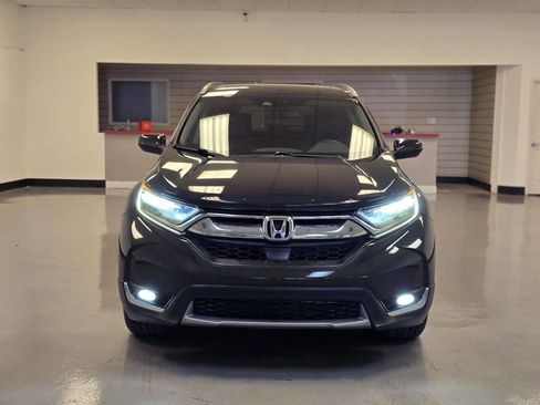 Used 2017 Honda CR-V Touring image 3