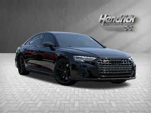 Used 2024 Audi S8 AWD/4WD image 2