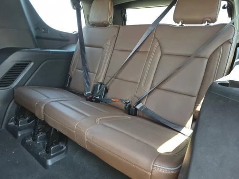 Used 2021 Chevrolet Tahoe High Country AWD/4WD image 10