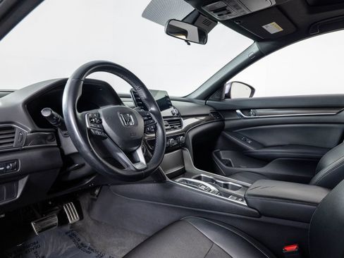 Used 2018 Honda Accord Sport image 14