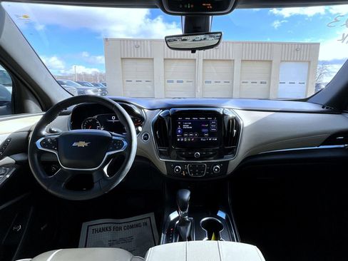 Used 2023 Chevrolet Traverse Premier image 14