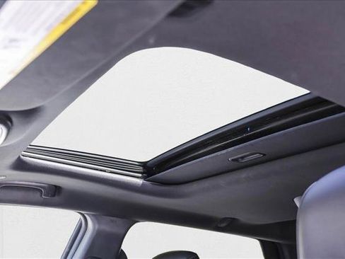 Used 2024 Dodge Durango GT image 23