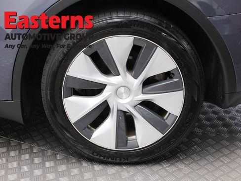 Used 2023 Tesla Model Y Long Range AWD/4WD image 8