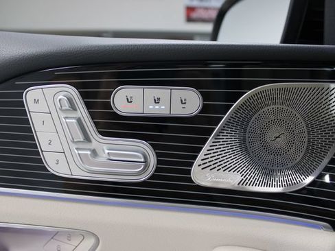 Used 2026 Mercedes-Benz GLS 580 4MATIC image 19