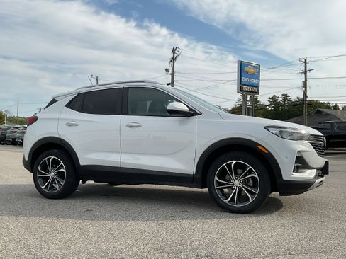 Used 2022 Buick Encore GX Select image 4