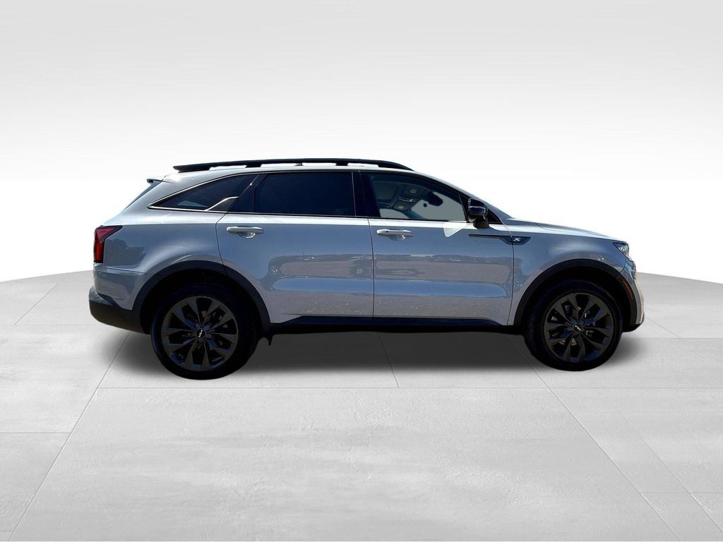 Certified 2023 Kia Sorento X-Line EX AWD/4WD image 10