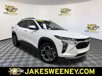 Used 2025 Chevrolet Trax LT w/ Driver Confidence Package
