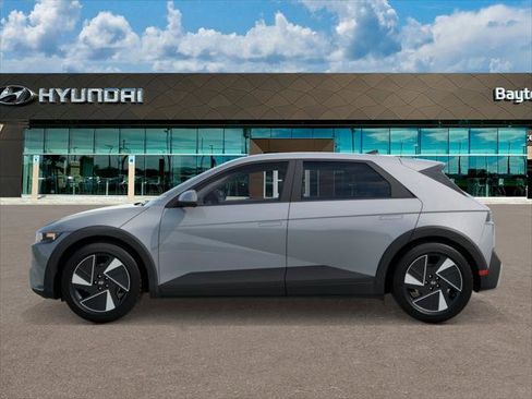 New 2026 Hyundai Ioniq 5 SEL RWD image 3