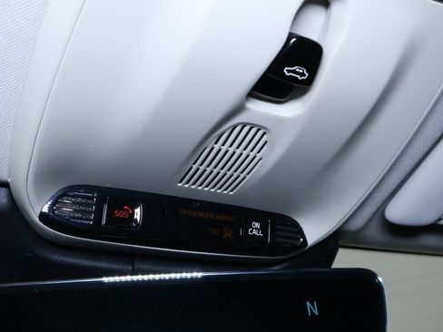 Used 2018 Volvo XC60 T6 Inscription w/ Convenience Package image 28