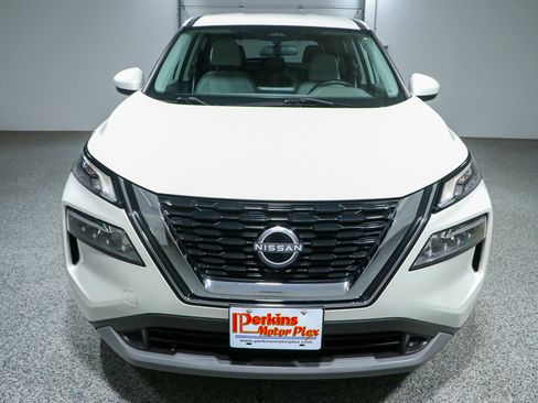 Used 2023 Nissan Rogue SV FWD image 4