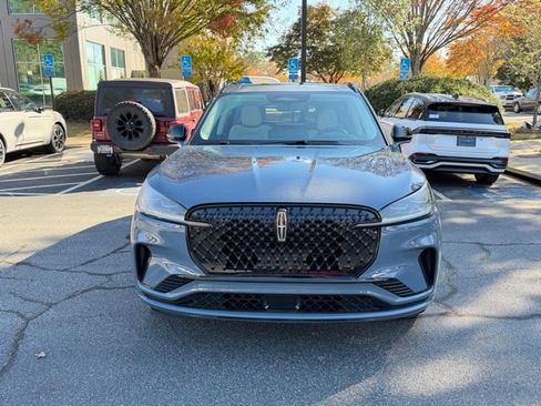 New 2026 Lincoln Aviator Reserve image 2