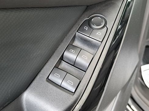 Used 2025 Chevrolet Equinox LT FWD image 20