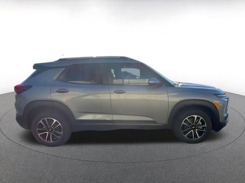 Used 2025 Chevrolet TrailBlazer LT image 16