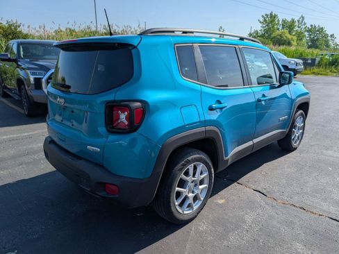Used 2021 Jeep Renegade Latitude AWD/4WD image 7