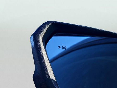 Used 2019 Chevrolet Equinox LT image 22