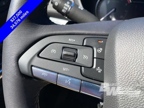 Used 2022 Cadillac XT4 Premium Luxury w/ Enhanced Visibility Package AWD/4WD image 32