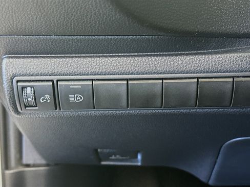 Used 2021 Toyota Corolla LE w/ Carpet Mat Package (TMS) FWD image 16