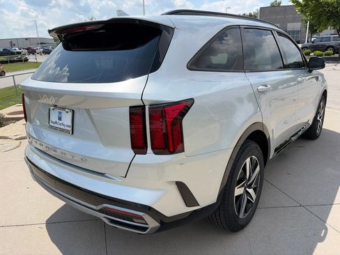Used 2022 Kia Sorento EX w/ Panoramic Sunroof Package FWD image 24