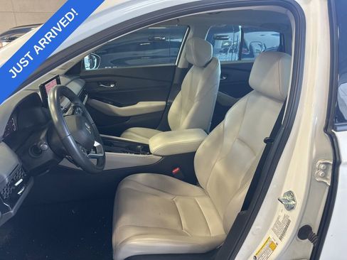 Used 2024 Honda Accord Touring image 7