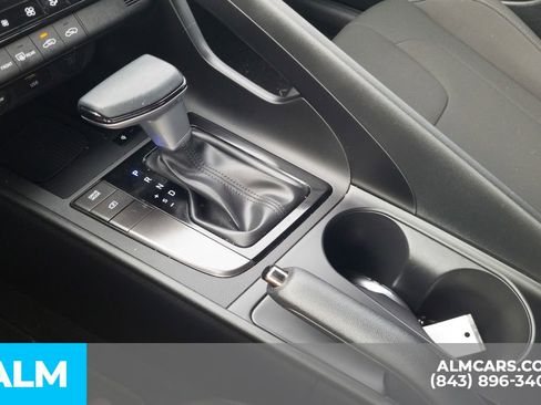 Used 2025 Hyundai Elantra Sport image 29