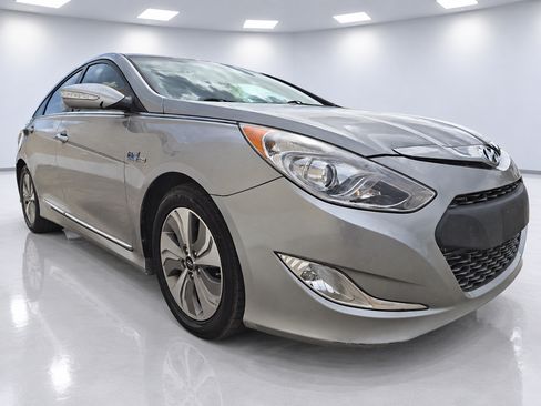 Used 2013 Hyundai Sonata Limited FWD image 2