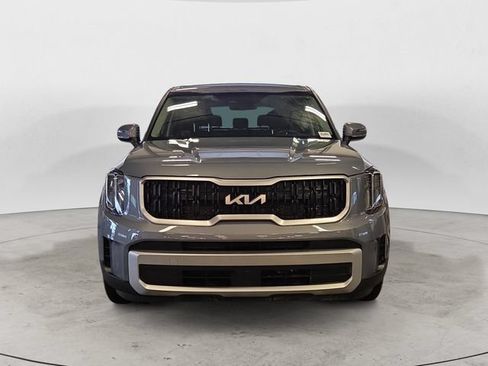 Used 2024 Kia Telluride LX AWD/4WD image 2