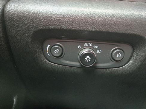 Used 2021 Chevrolet Traverse LT AWD/4WD image 26